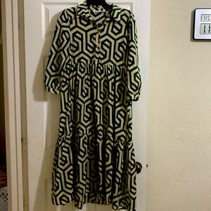 ZARA LOVELY DRESS
Light weight 
Tiered 
Beach dress